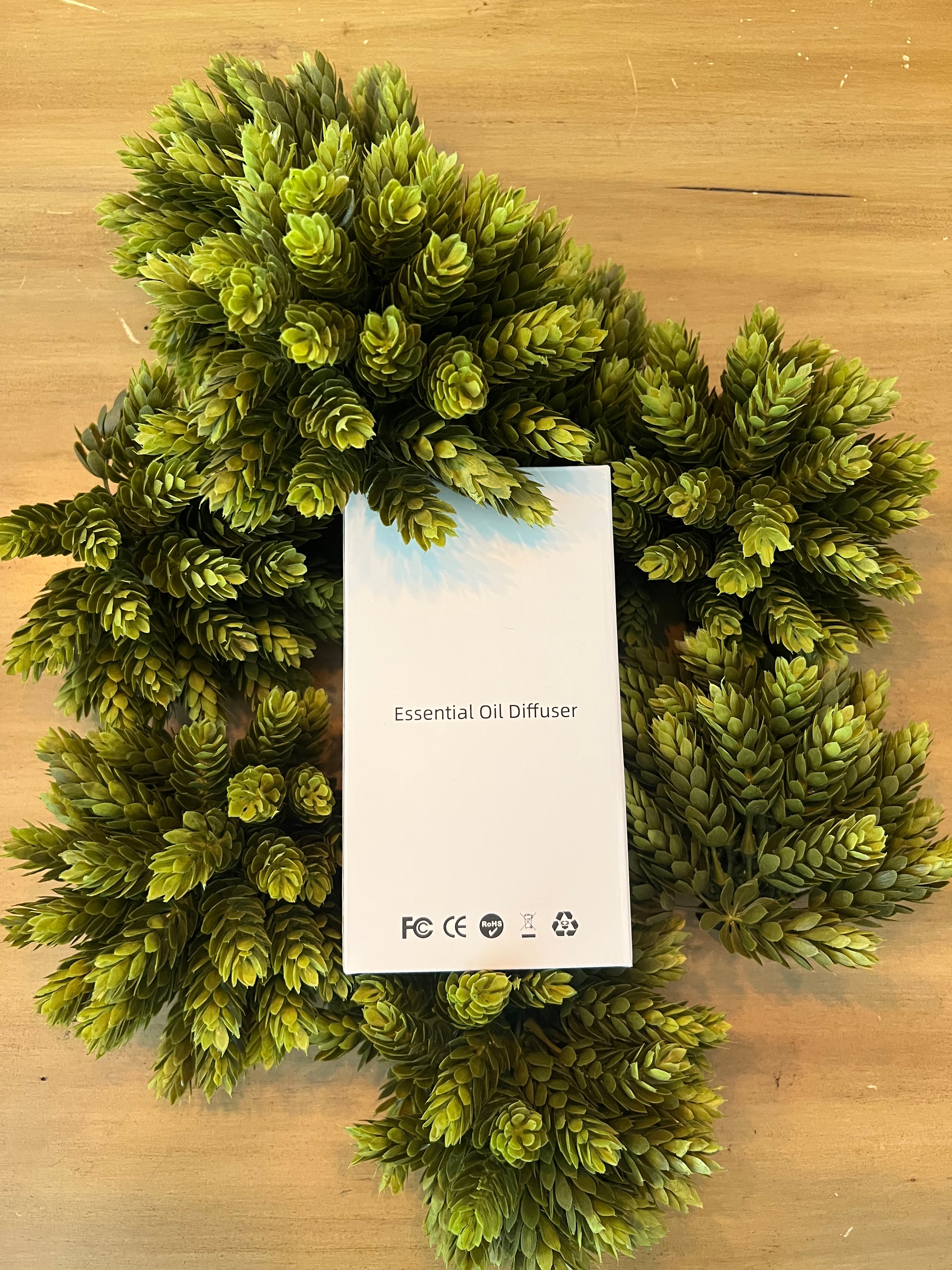 Small diffuser with a 200 ml Bottle of oil (Please specify your choice of scent)